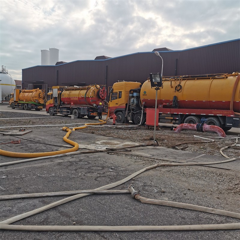 西区污水池清理