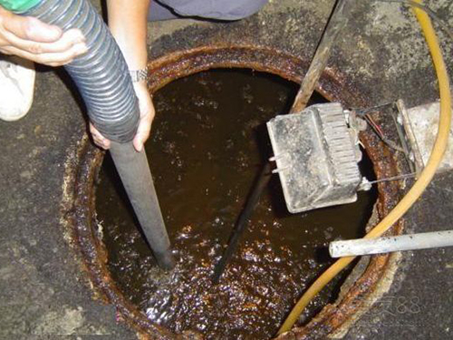 西区隔油池清理